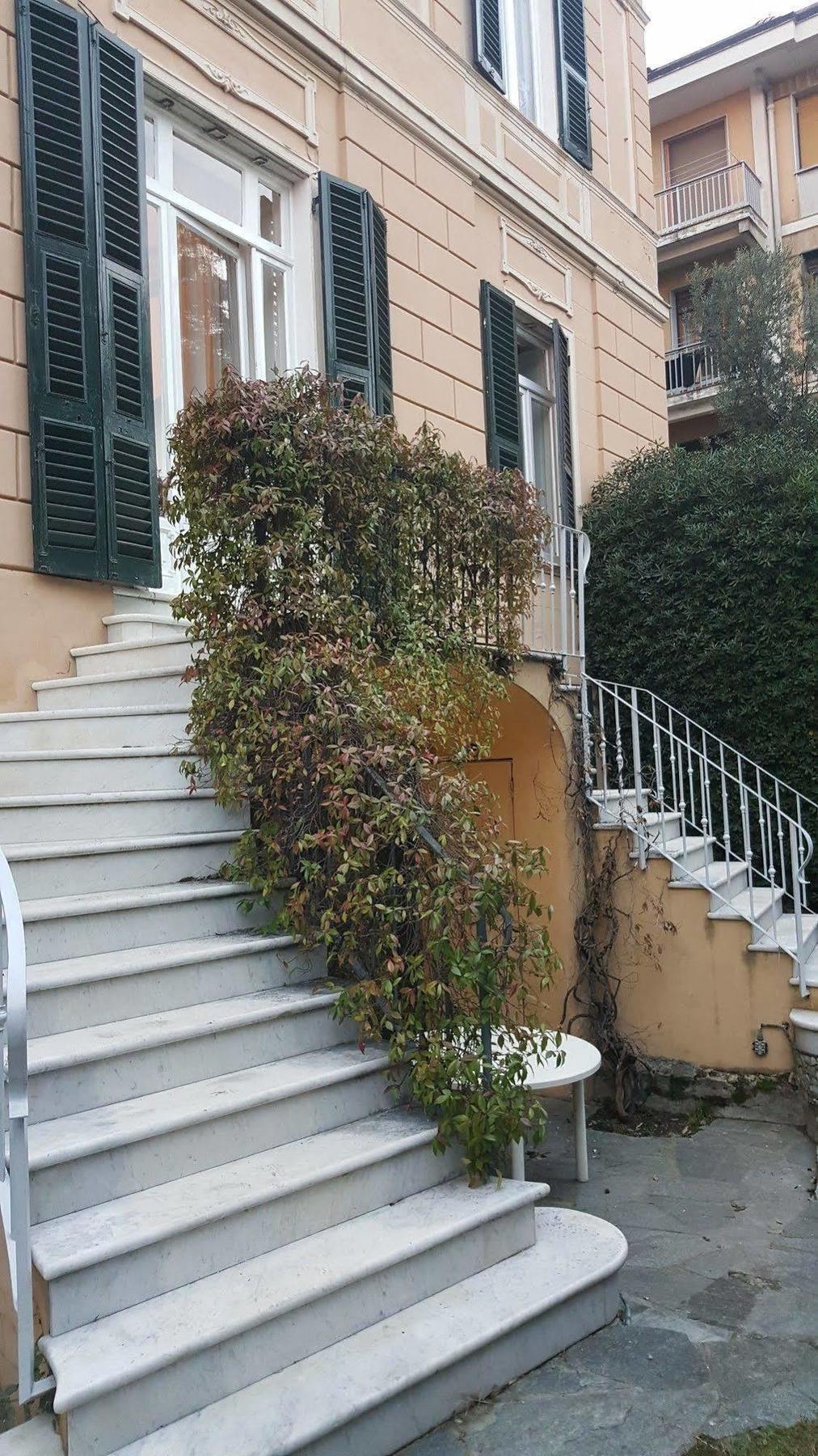 Garden Genoa